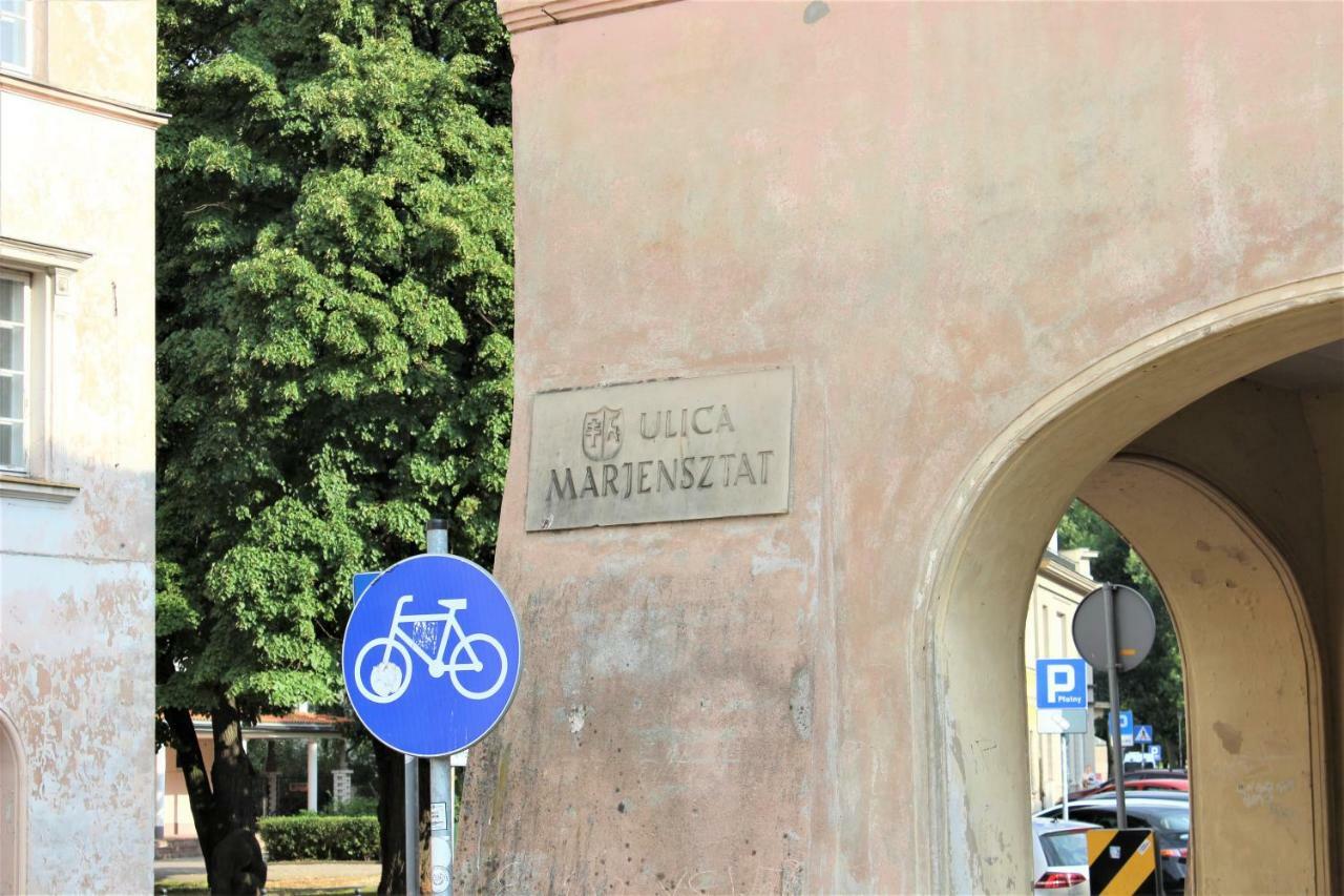 Mariensztat / Old Town Place For Butas *